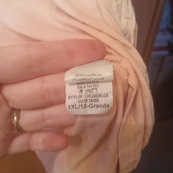 Sharkbite top - Picture 3 of 3